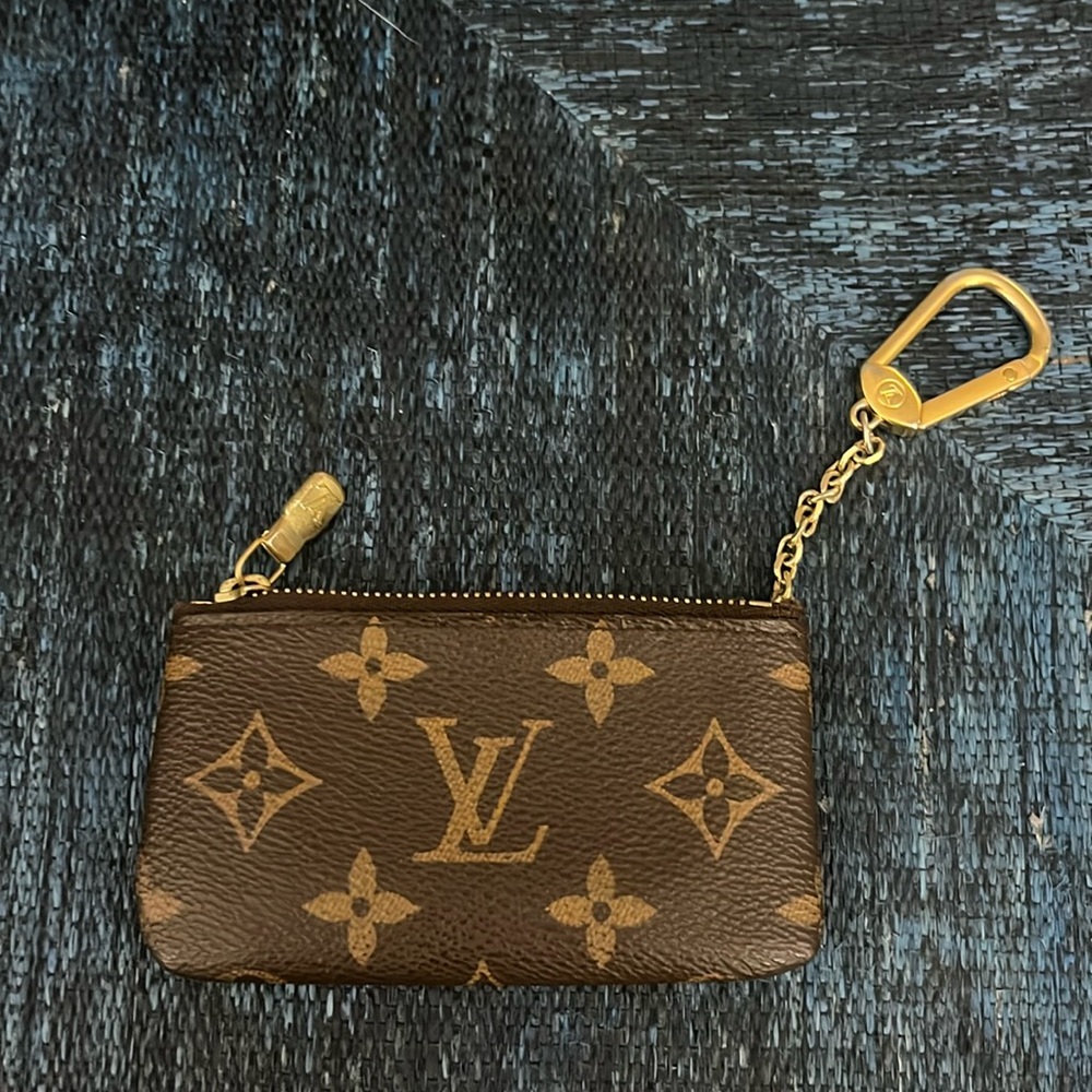 Louis Vuitton keychain wallet